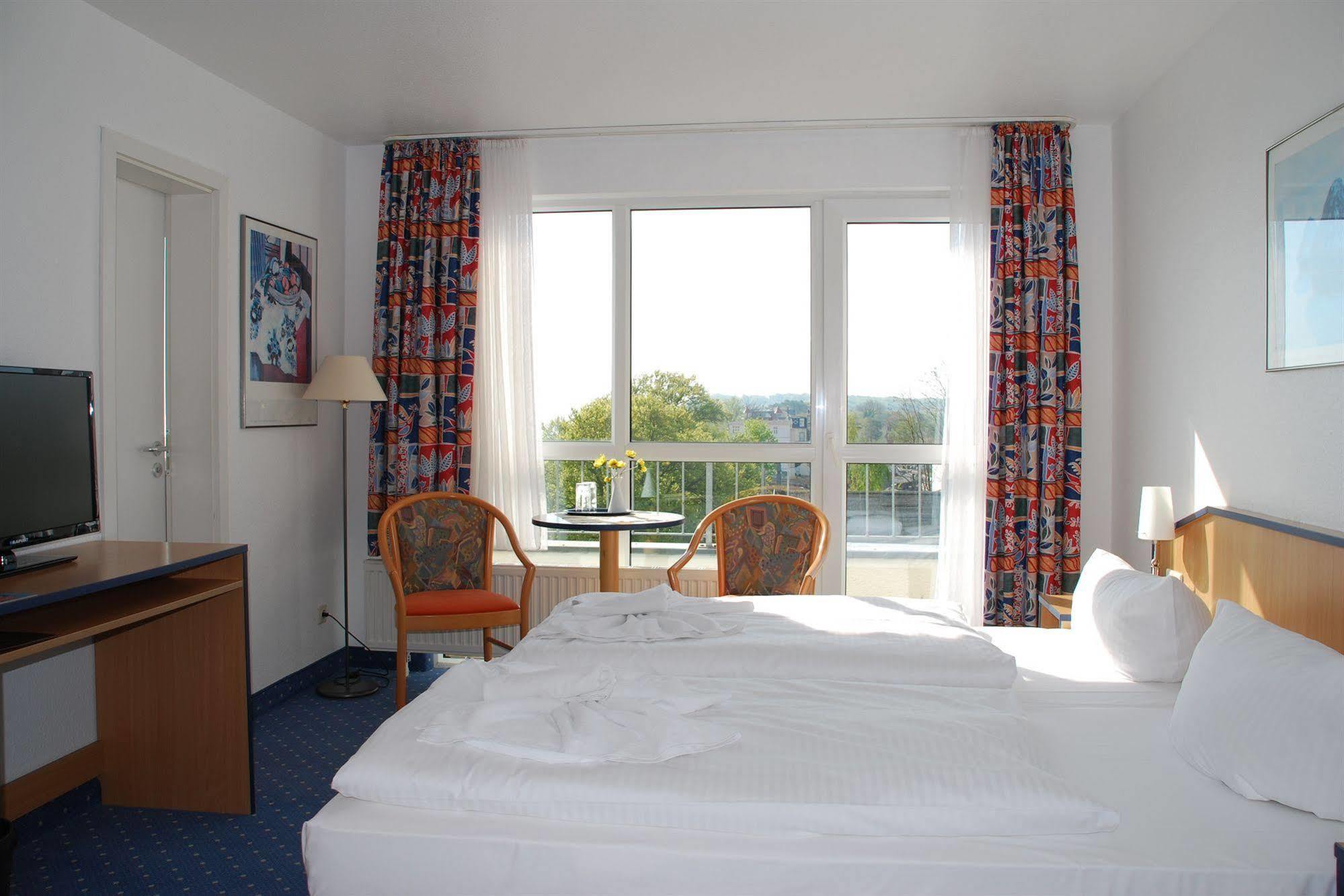 Strandhotel Bansiner Hof Heringsdorf Zewnętrze zdjęcie